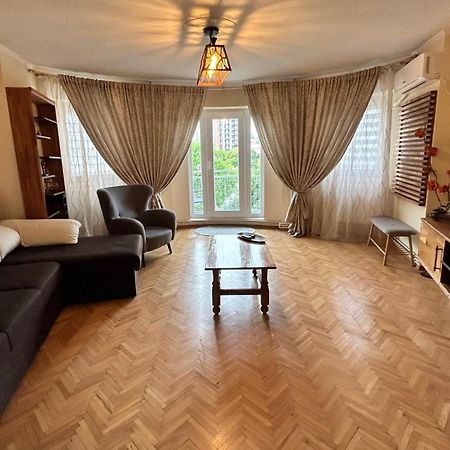 Apartment Palace Of Parliament Bukarest Exterior foto