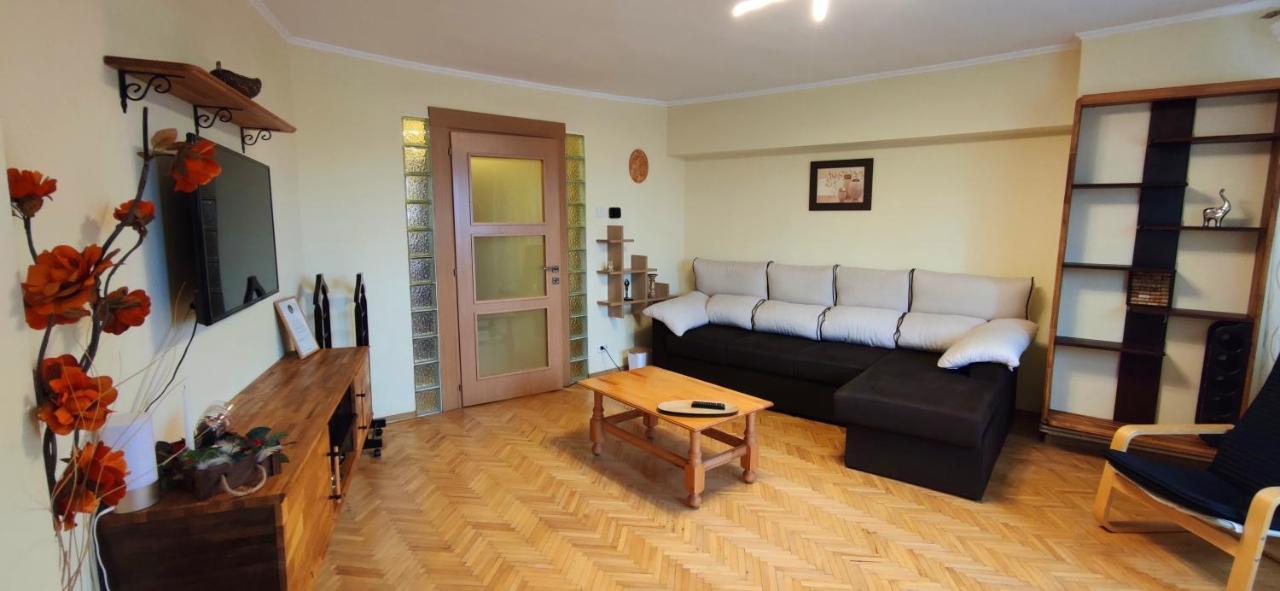 Apartment Palace Of Parliament Bukarest Exterior foto